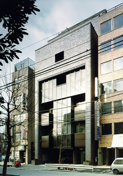 東京都測量地質健康保険組合会館　　外観写真